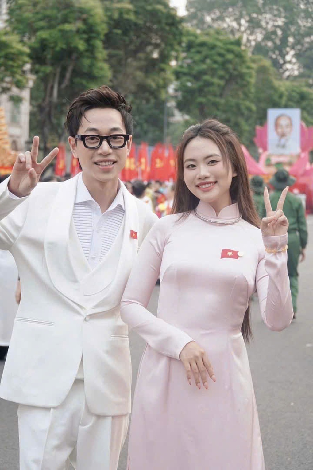 Rapper Double2T kể chuyện khó quên khi hát cùng Phương Mỹ Chi ở đại lễ - 3 Rapper Double2T kể chuyện khó quên khi hát cùng Phương Mỹ Chi ở đại lễ - 3