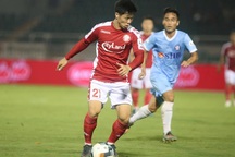 Vì sao HA Gia Lai không triệu hồi Công Phượng nhưng lại chiêu mộ Anh Đức?