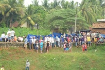 Bí thư Huyện ủy chết bất thường trong xe ô tô