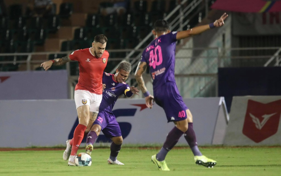CLB TPHCM hụt hơi, Sài Gòn FC đua vô địch với CLB Hà Nội và Viettel - 2 CLB TPHCM hụt hơi, Sài Gòn FC đua vô địch với CLB Hà Nội và Viettel - 2