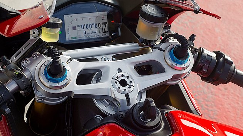 Những mẫu motor tiền tỷ tại Việt Nam, giá ngang ngửa ô tô hạng sang - 4 Những mẫu motor tiền tỷ tại Việt Nam, giá ngang ngửa ô tô hạng sang - 4