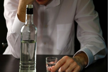 Phòng men gan tăng cao dịp Tết