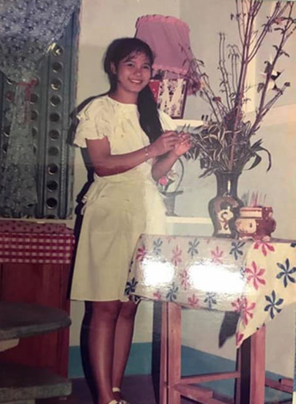 Việt Trinh bất ngờ khoe loạt ảnh hiếm cách đây hơn 3 thập kỷ - 1 Việt Trinh bất ngờ khoe loạt ảnh hiếm cách đây hơn 3 thập kỷ - 1