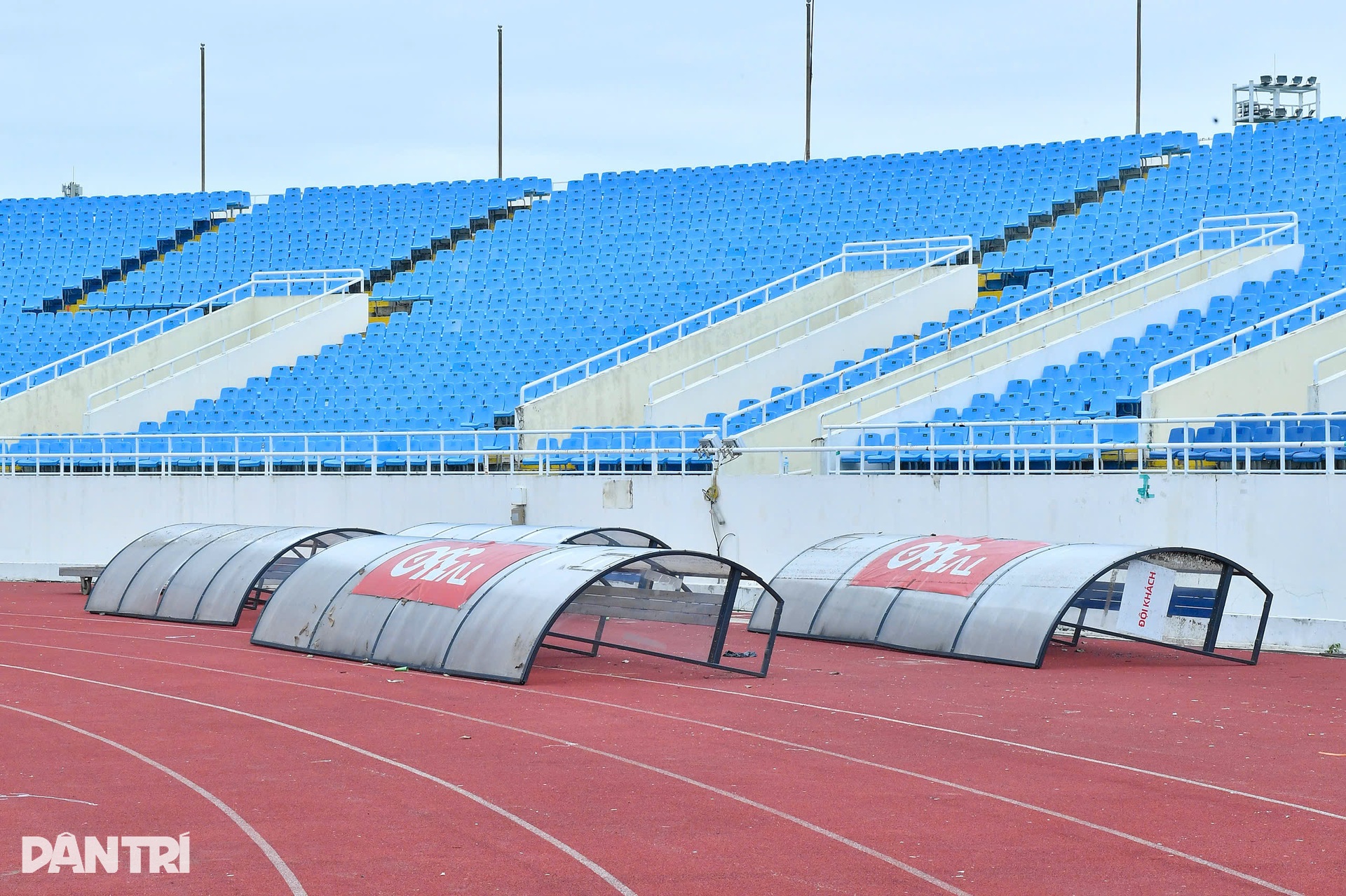 Sân Mỹ Đình cải tạo, chuẩn bị trồng cỏ mới như Old Trafford - 9