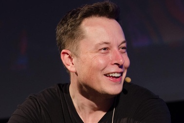 Ông chủ Tesla "trù úm" Ford