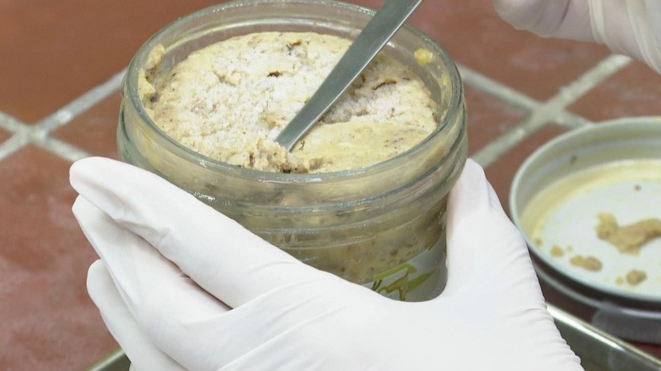 Vụ 7 người ngộ độc: Lấy 16 mẫu chả và pate chay kiểm nghiệm - 1 Vụ 7 người ngộ độc: Lấy 16 mẫu chả và pate chay kiểm nghiệm - 1