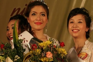 Nữ sinh đẹp nhất Khoa Quốc tế thuộc về Lương Tông Anh 