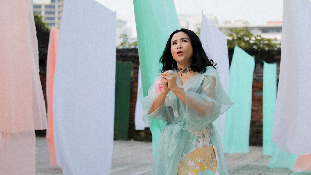 Diva Thanh Lam và nhạc sĩ Huy Điền ra mắt 2 MV về đấng sinh thành - 1 Diva Thanh Lam và nhạc sĩ Huy Điền ra mắt 2 MV về đấng sinh thành - 1