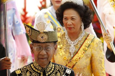 Quốc vương nhiều tuổi nhất Malaysia lên ngôi 