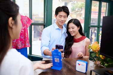 Lần đầu tiên người dùng có thể quét VNPAY-QR bằng nguồn tiền thẻ tín dụng