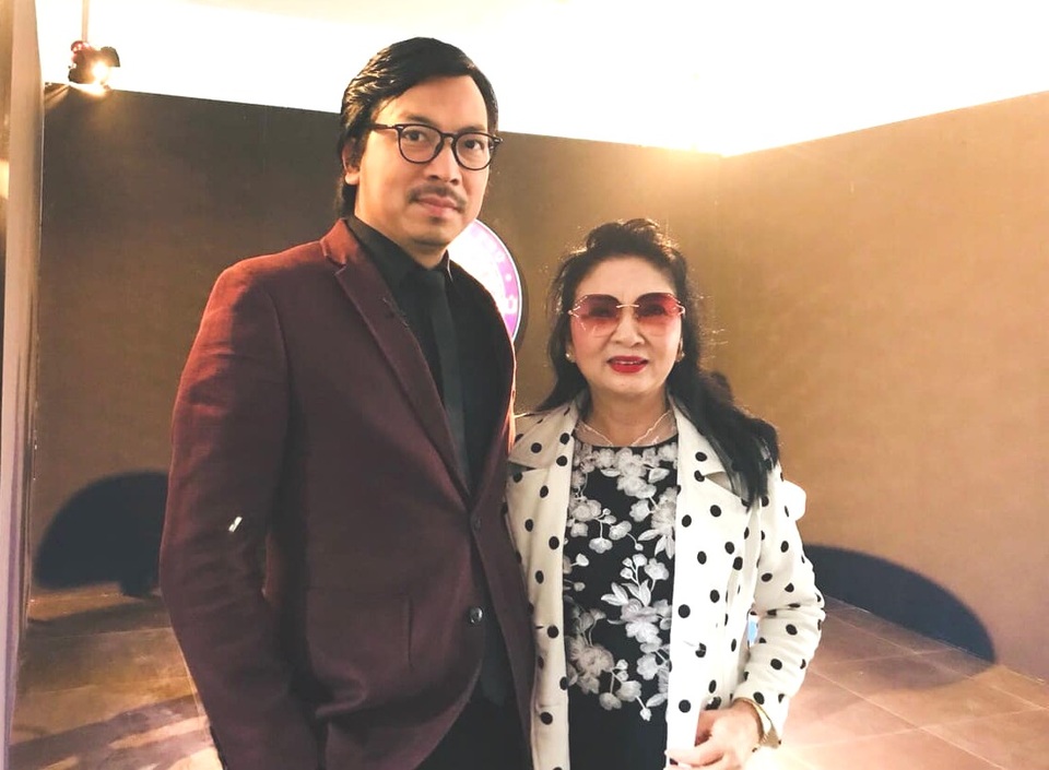 Giáo sư Xoay Đinh Tiến Dũng thay thế Phan Đăng dẫn Ai là triệu phú - 1 Giáo sư Xoay Đinh Tiến Dũng thay thế Phan Đăng dẫn Ai là triệu phú - 1
