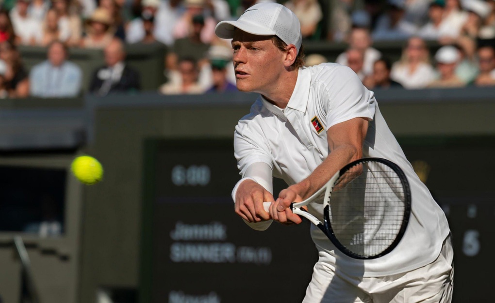 بعد هزيمة ديوكوفيتش، سينر يصل إلى نهائي ويمبلدون - 2 Đánh bại Djokovic, Sinner vào chung kết Wimbledon - 2