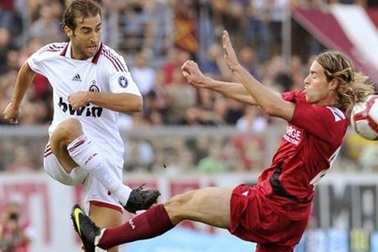 AC Milan - Livorno: Tìm lại niềm tin