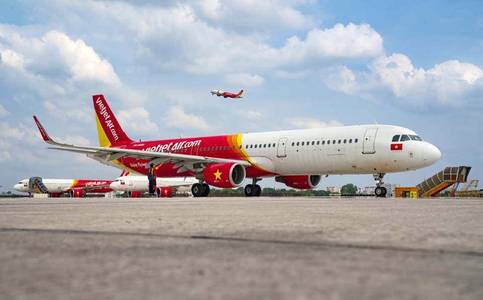 6 tháng, Vietjet lỗ vận chuyển hàng không chưa tới 1.500 tỷ đồng, mức tích cực so với các hãng trên thế giới - 1 6 tháng, Vietjet lỗ vận chuyển hàng không chưa tới 1.500 tỷ đồng, mức tích cực so với các hãng trên thế giới - 1