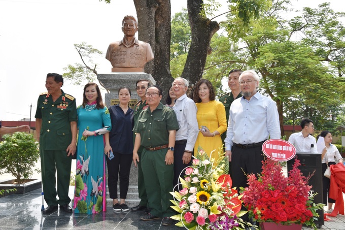 Khánh thành tượng Anh hùng LLVTND Trịnh Tố Tâm - Ảnh 6. Khánh thành tượng Anh hùng LLVTND Trịnh Tố Tâm - Ảnh 6.