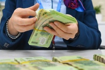 Trả lương cho công chức các đơn vị ở xã, phường mới trước 15/9