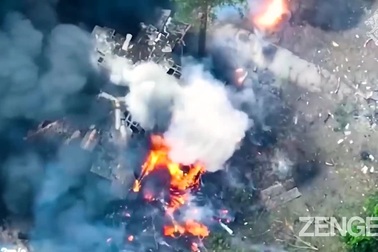 Đặc nhiệm và pháo binh Ukraine tiêu diệt các phương tiện quân sự của Nga.