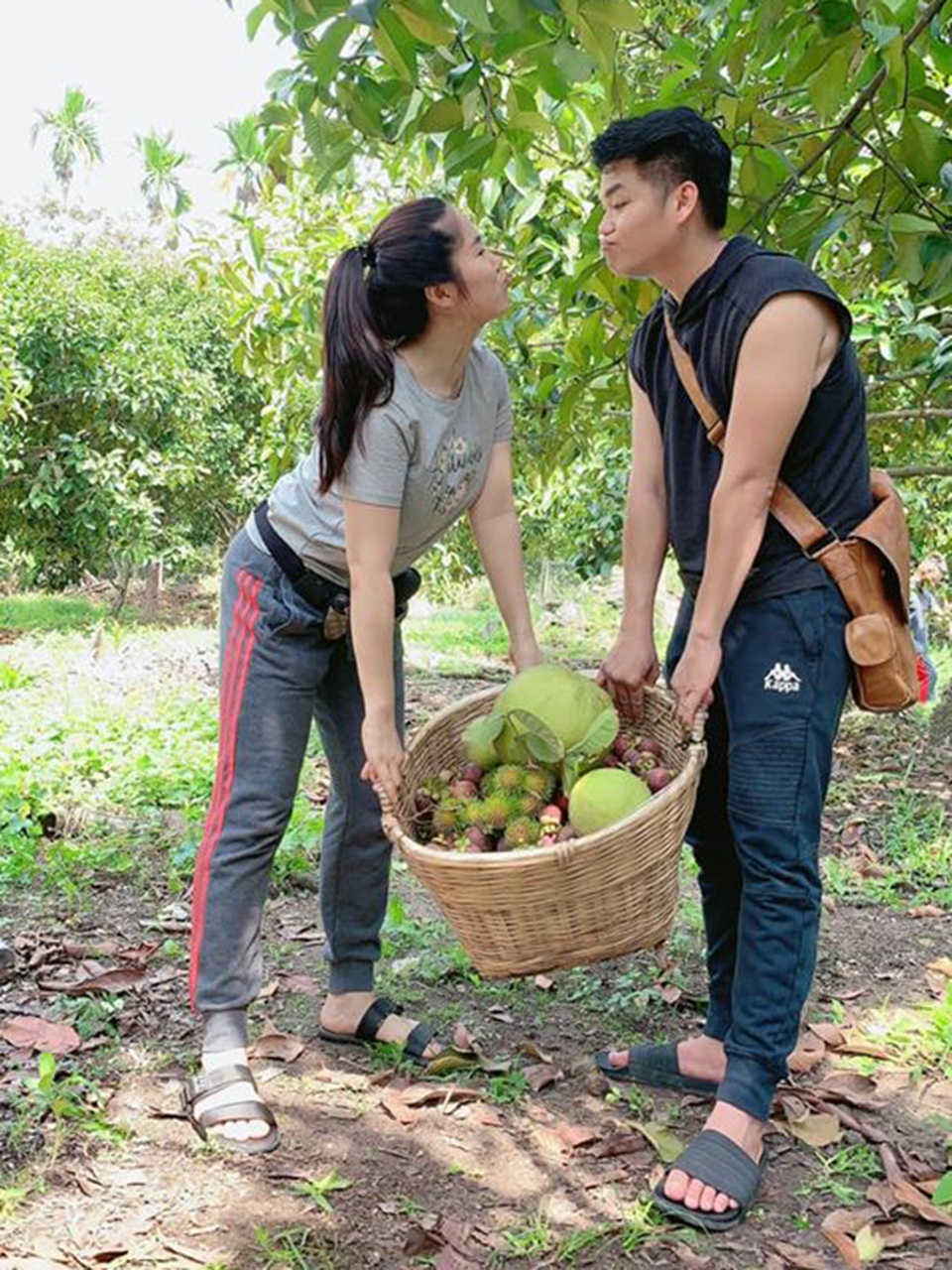 Vườn trái cây trĩu quả của gia đình diễn viên Lê Phương ở Tây Ninh - 8 Vườn trái cây trĩu quả của gia đình diễn viên Lê Phương ở Tây Ninh - 8