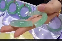 Khách du lịch Trung Quốc ngất xỉu vì làm vỡ vòng ngọc hơn 1 tỷ đồng