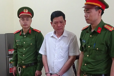Lý do Chủ tịch thị trấn ở Bắc Giang bị bắt