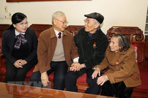 Tổng Bí thư yêu cầu chăm lo tốt hơn gia đình chính sách, người có công