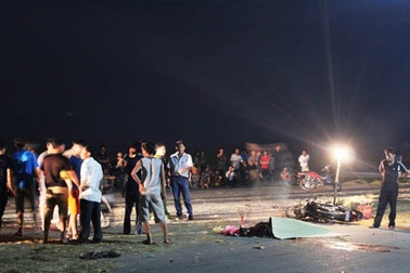 Hai xe máy đâm trực diện, 3 người thương vong