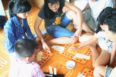 Rộn ràng chơi đổ xăm hường lấy may đầu năm