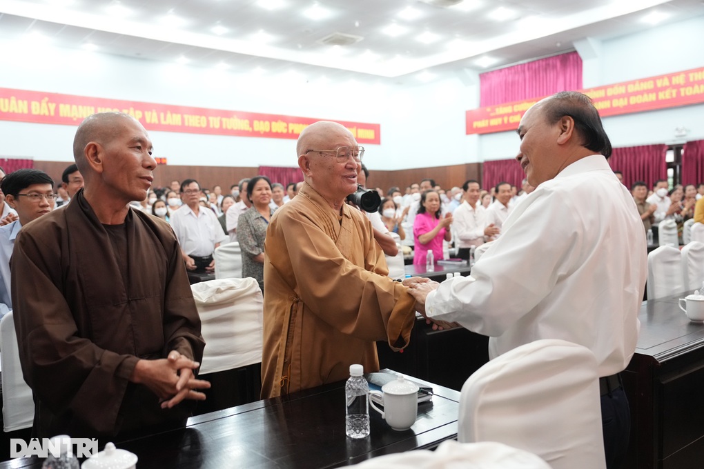 Cử tri TPHCM: Metro số 1 đến giờ còn vấn đề thì năm sau xong không? - 1 Cử tri TPHCM: Metro số 1 đến giờ còn vấn đề thì năm sau xong không? - 1