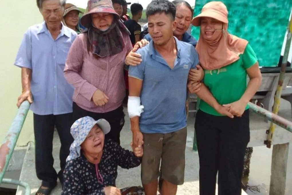 Tàu cá cùng 4 ngư dân bị chìm trên biển - 3 Tàu cá cùng 4 ngư dân bị chìm trên biển - 3