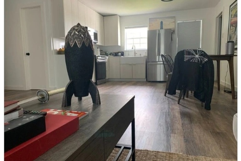 Nhà lắp ghép thiếu nhiều tiện ích gây xôn xao của tỷ phú giàu nhất thế giới