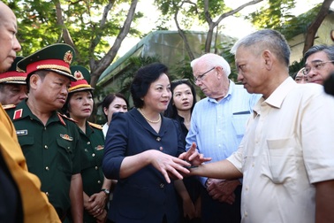 Phó Thủ tướng mong đón các liệt sĩ ở công viên Lê Thị Riêng về đất mẹ