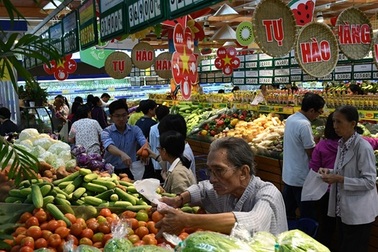 Co.opmart và Co.opXtra tặng dầu ăn và chảo chống dính cho khách