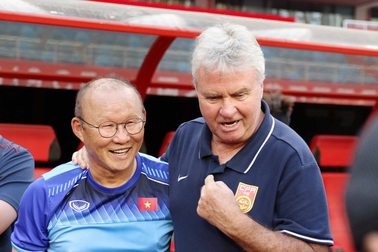 HLV Guus Hiddink: “Tôi vui vì được tái ngộ HLV Park Hang Seo”