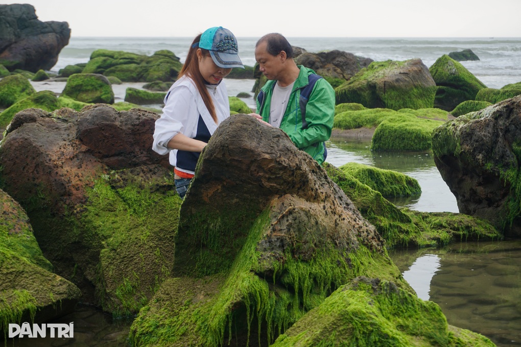 Ghềnh đá hóa dải lụa xanh, giới trẻ dậy từ sáng sớm để check-in - 11 Ghềnh đá hóa dải lụa xanh, giới trẻ dậy từ sáng sớm để check-in - 11