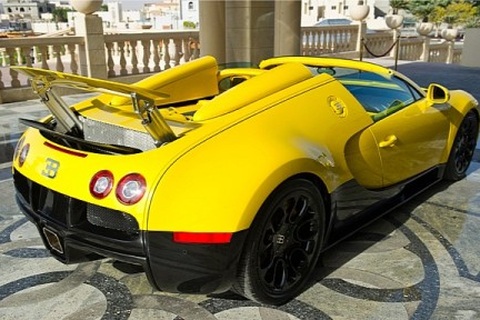 Ngắm chiếc Bugatti Veyron màu độc ở Qatar