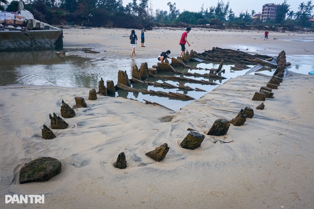 Đà Nẵng nhận chỉ đạo lập dự án khai quật tàu gỗ cổ ở biển Hội An - 1 Đà Nẵng nhận chỉ đạo lập dự án khai quật tàu gỗ cổ ở biển Hội An - 1