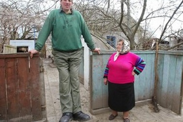 Người cao 2,6 mét đã qua đời 