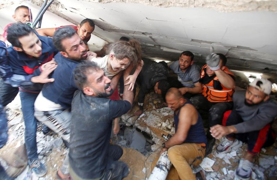 Cảnh sống khốn khổ trong mưa bom bão đạn ở chảo lửa Gaza - 2 Cảnh sống khốn khổ trong mưa bom bão đạn ở chảo lửa Gaza - 2
