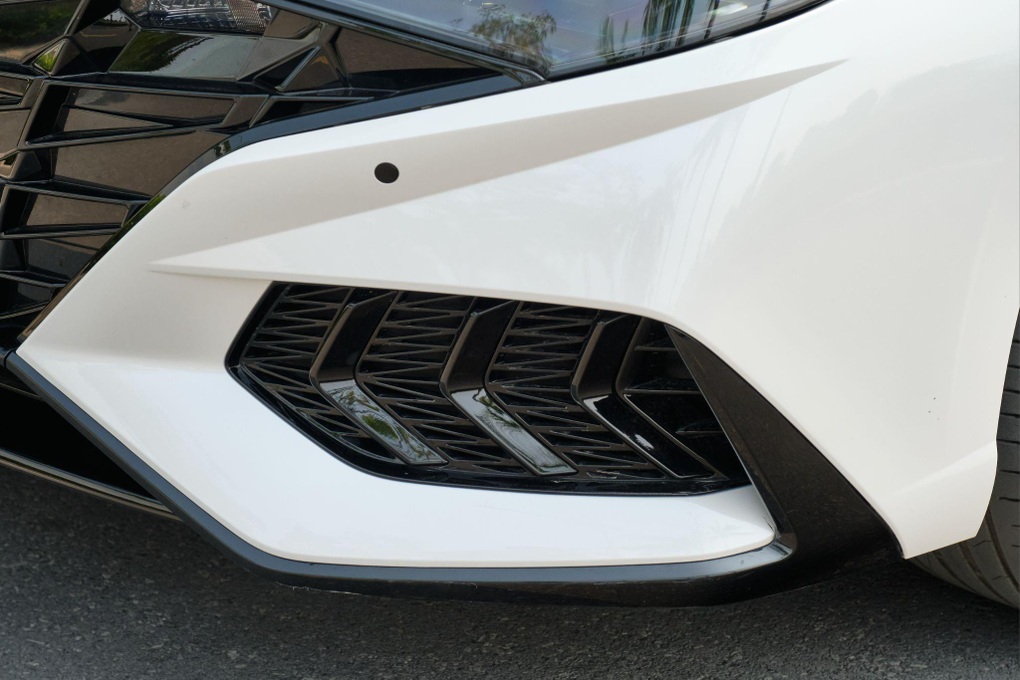 Trải nghiệm chi tiết Hyundai Elantra N-Line 2023: lái thú vị, đủ dính ghế - 4 Trải nghiệm chi tiết Hyundai Elantra N-Line 2023: lái thú vị, đủ dính ghế - 4