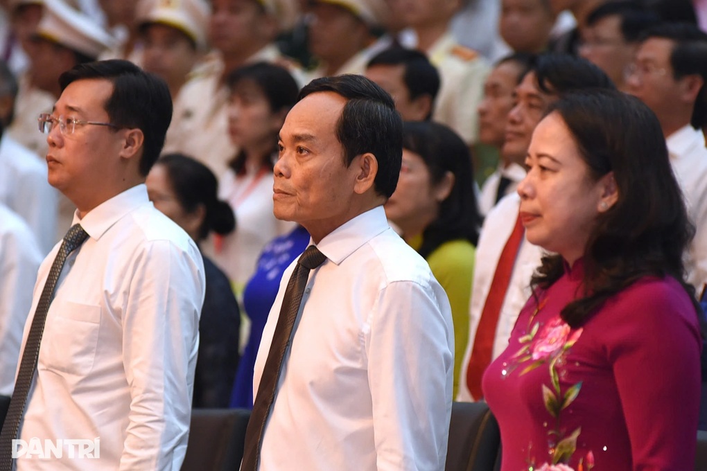 Lãnh đạo Đảng, Nhà nước dự Đại hội thi đua yêu nước TPHCM - 1 Lãnh đạo Đảng, Nhà nước dự Đại hội thi đua yêu nước TPHCM - 1