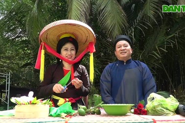 Tự tay gói xôi, têm trầu cánh phượng trong "Ngày hội lá" đầu tiên tại TPHCM