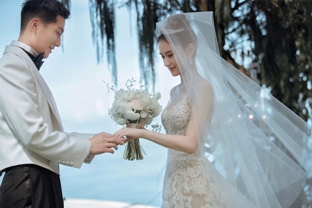 Kết hôn 2 năm, sao “Sở Kiều truyện” và ái nữ tỷ phú liên tục bị đồn ly hôn - 2