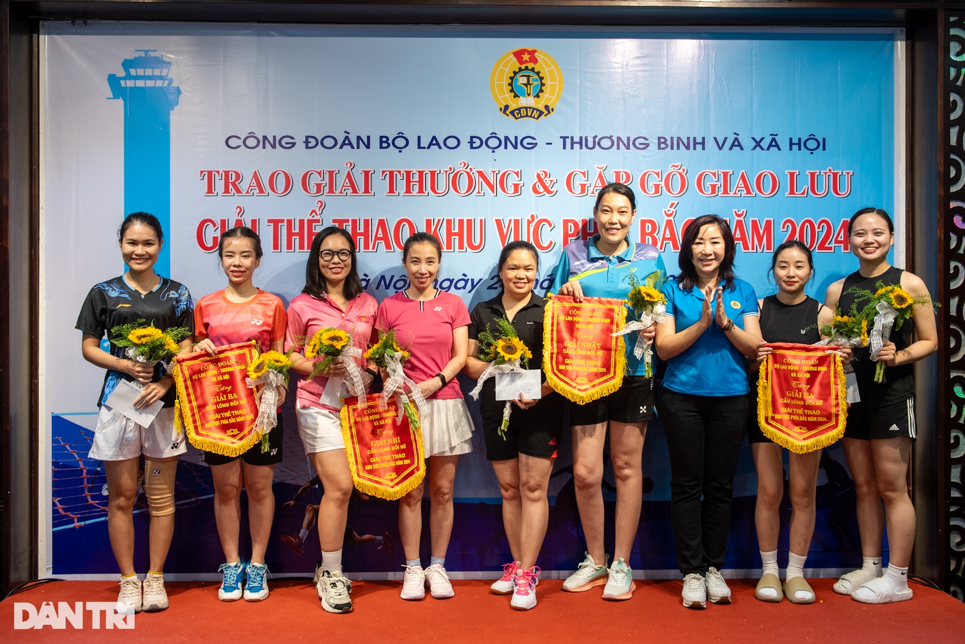 Báo Dân trí tranh tài tại Giải Thể thao khu vực phía Bắc của Bộ LĐ-TBXH - 10 Báo Dân trí tranh tài tại Giải Thể thao khu vực phía Bắc của Bộ LĐ-TBXH - 10