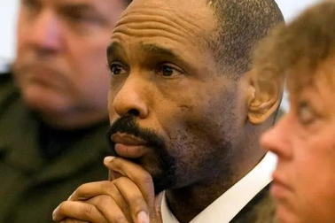 Kẻ môi giới bất động sản giết hai người để lấy cắp ô tô