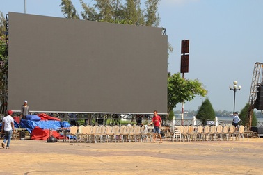 Đến đâu để xem trận Việt Nam - Uzbekistan qua màn hình “khủng”?