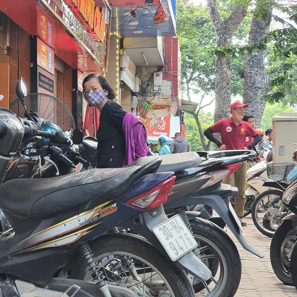 Chuyện hi hữu tại phố vàng: Hết nợ vàng lại đến nợ tiền tỷ của khách - 1 Chuyện hi hữu tại phố vàng: Hết nợ vàng lại đến nợ tiền tỷ của khách - 1