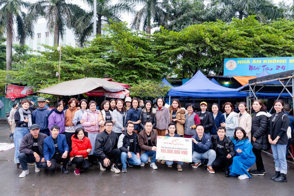 Gcoop Việt Nam trao tặng quà và suất cơm miễn phí cho bệnh nhân đang điều trị tại bệnh viện K - 1 Gcoop Việt Nam trao tặng quà và suất cơm miễn phí cho bệnh nhân đang điều trị tại bệnh viện K - 1