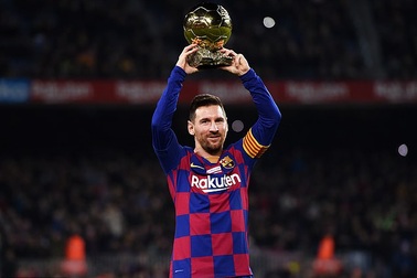 Huyền thoại Anh đánh giá cao Messi hơn C.Ronaldo