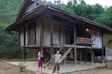 Nghệ An lo người dân miền núi bần cùng hóa