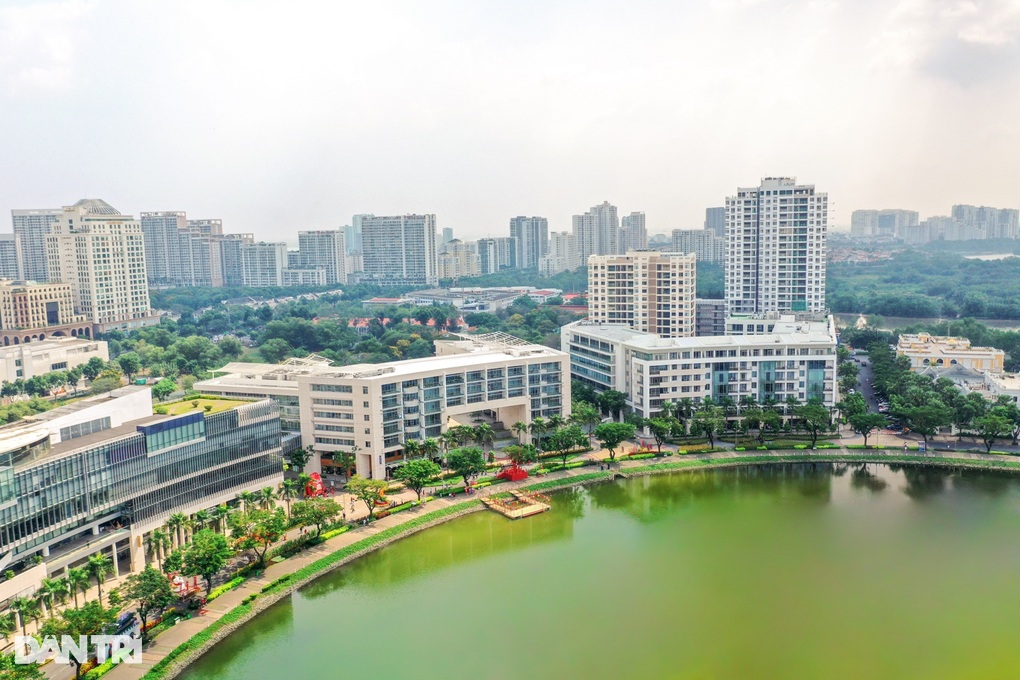 Không gian sống đắt giá bên những cung đường hoa ngày Tết - 12 Không gian sống đắt giá bên những cung đường hoa ngày Tết - 12